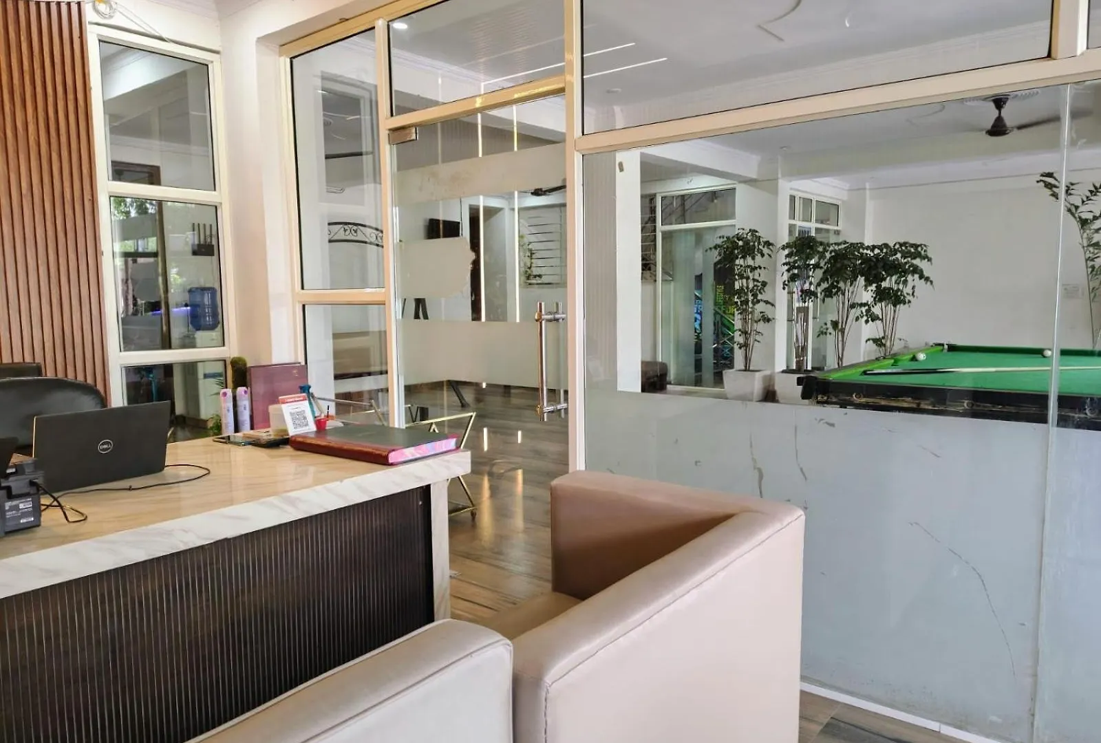Luvi Casa Hotel Gurgaon 2*,